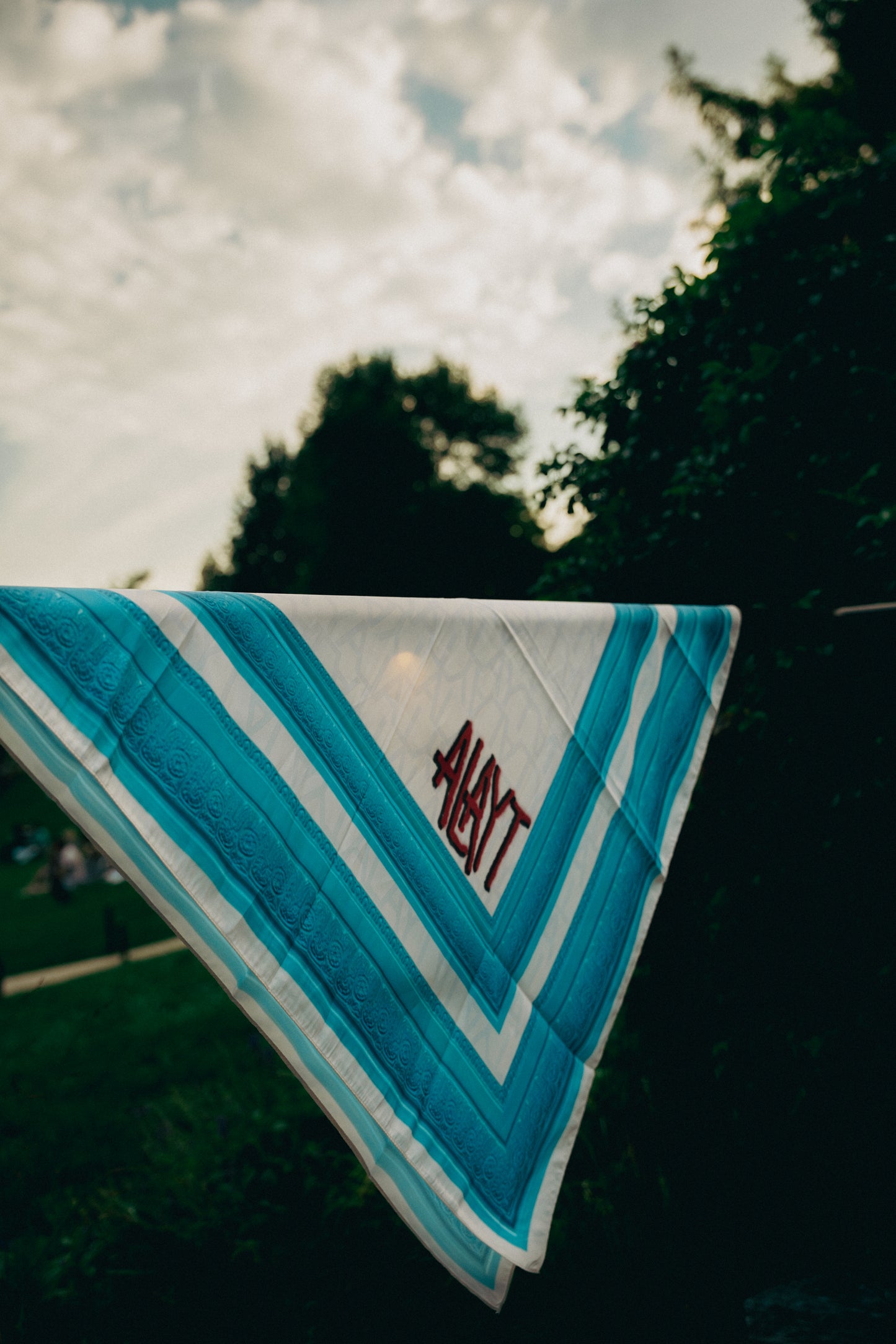 ALAYT - Frame Scarf